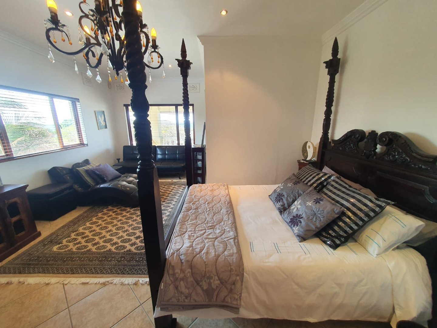 9 Bedroom Property for Sale in Umtentweni KwaZulu-Natal