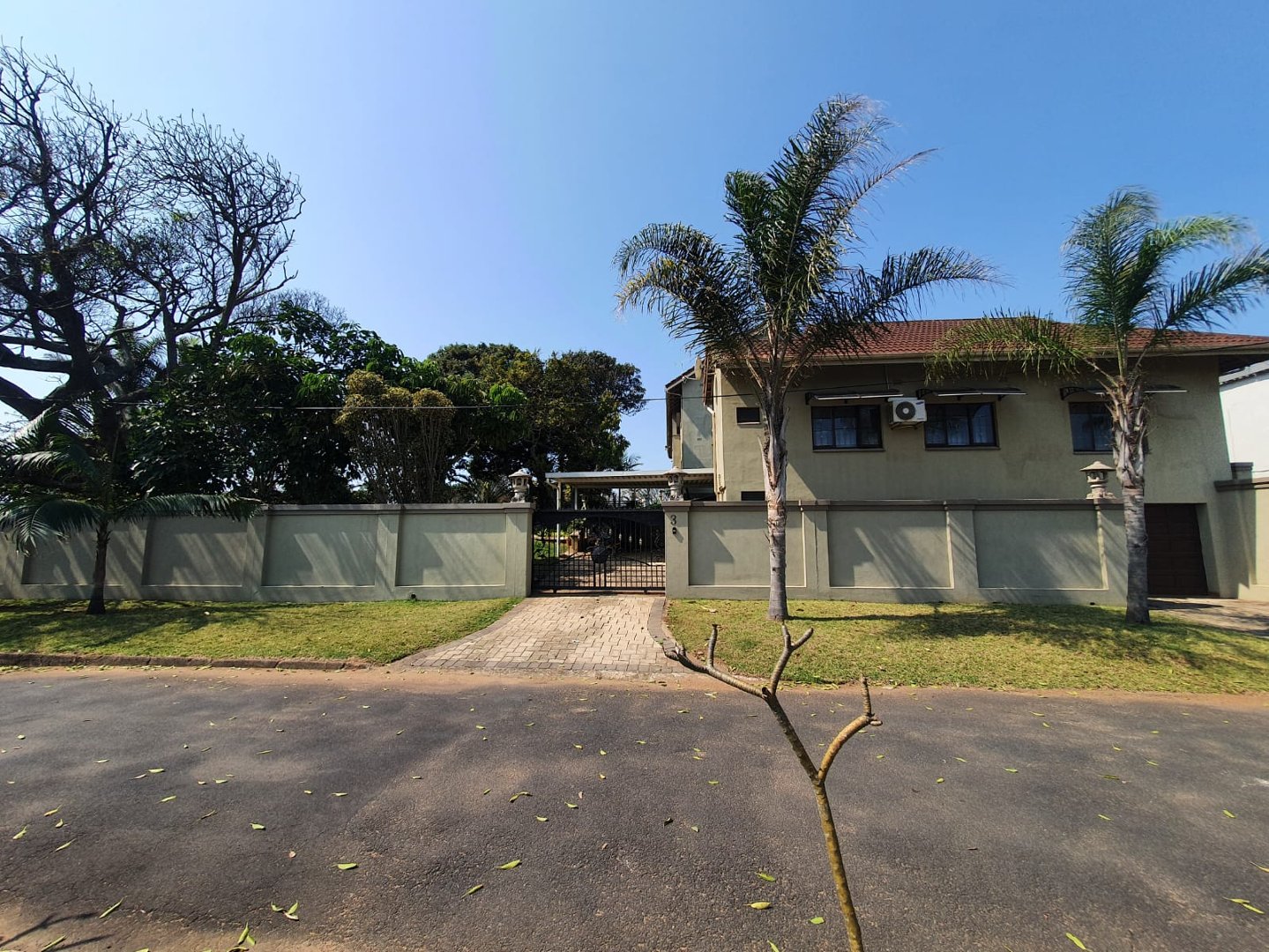 9 Bedroom Property for Sale in Umtentweni KwaZulu-Natal