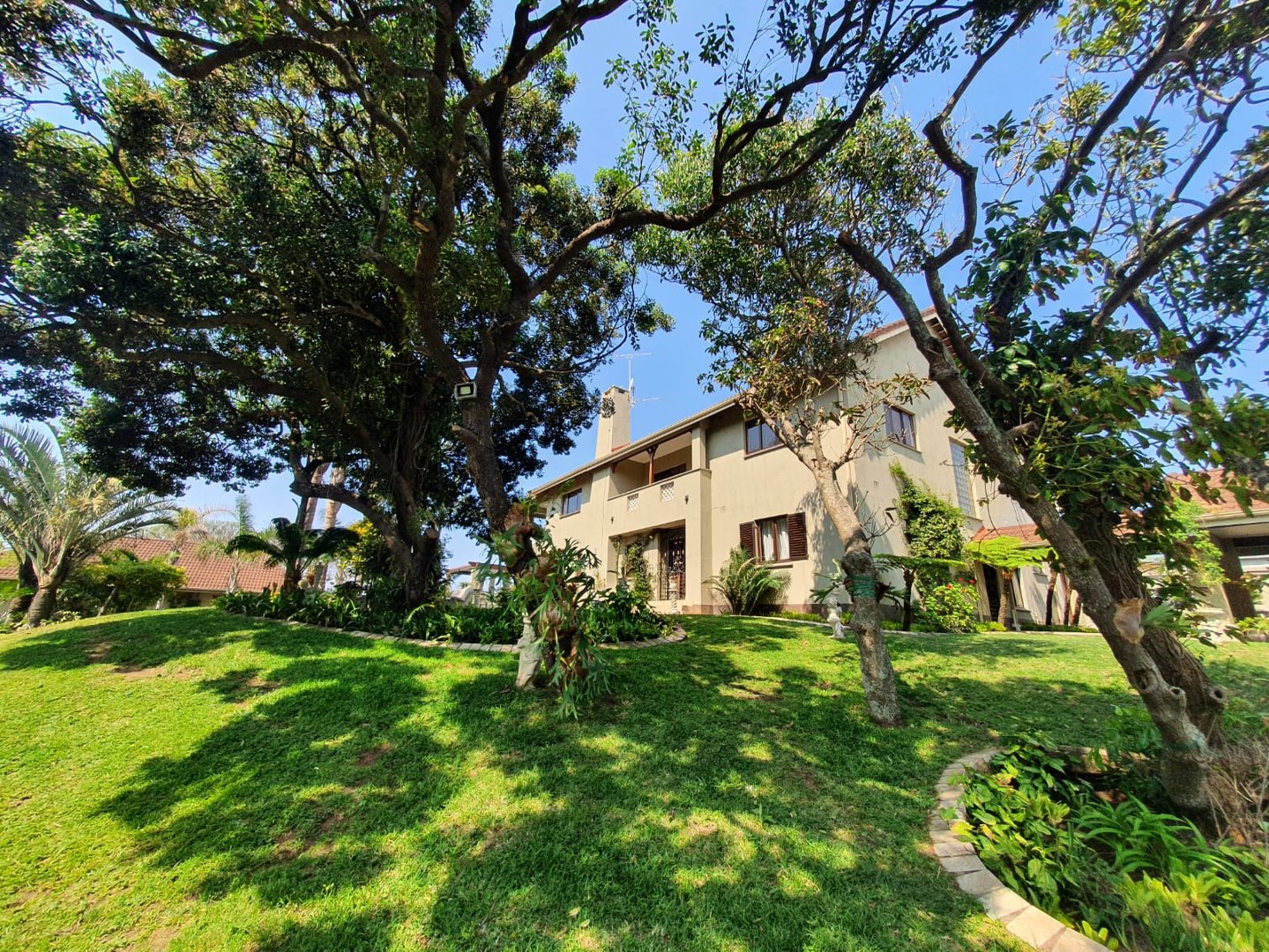 9 Bedroom Property for Sale in Umtentweni KwaZulu-Natal