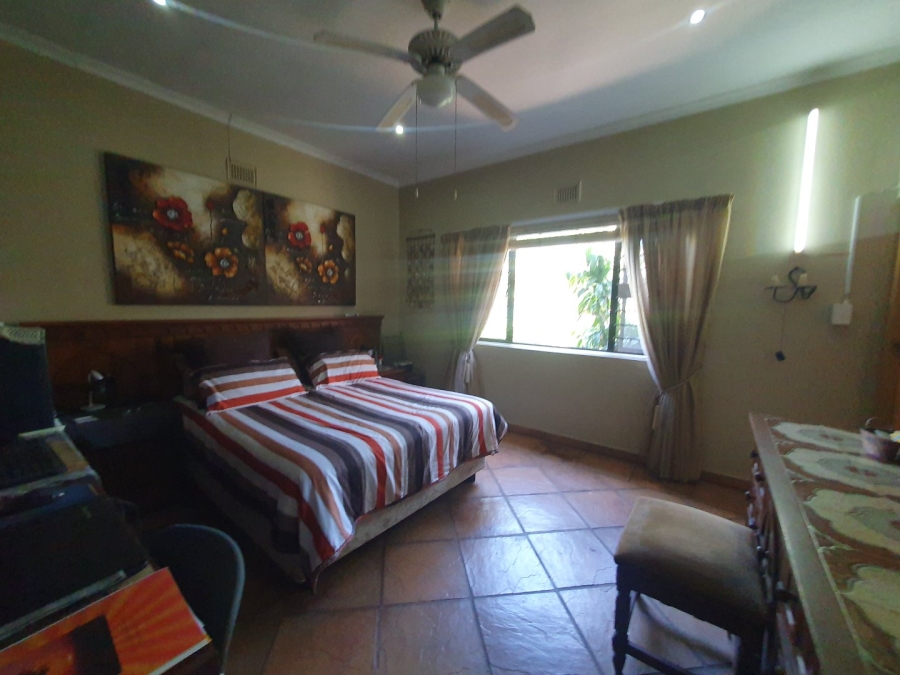 6 Bedroom Property for Sale in Mtwalume KwaZulu-Natal