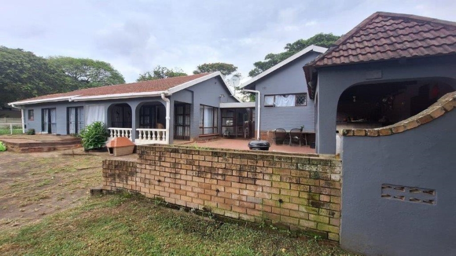 4 Bedroom Property for Sale in Umtentweni KwaZulu-Natal