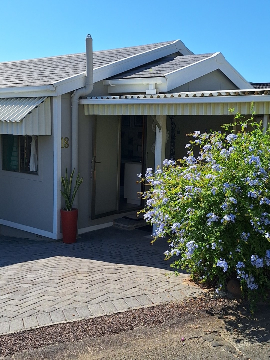 2 Bedroom Property for Sale in Hibberdene KwaZulu-Natal