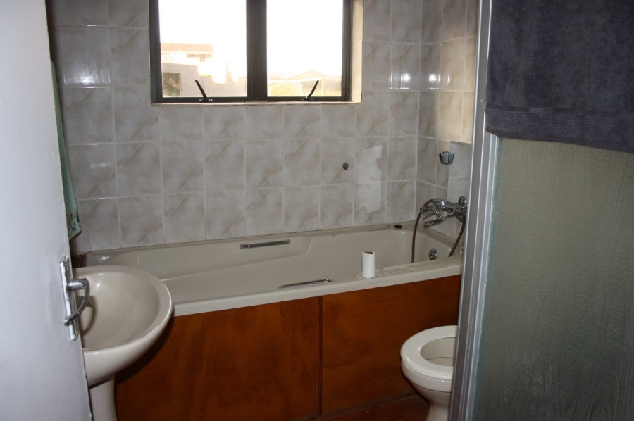 1 Bedroom Property for Sale in Mtwalume KwaZulu-Natal