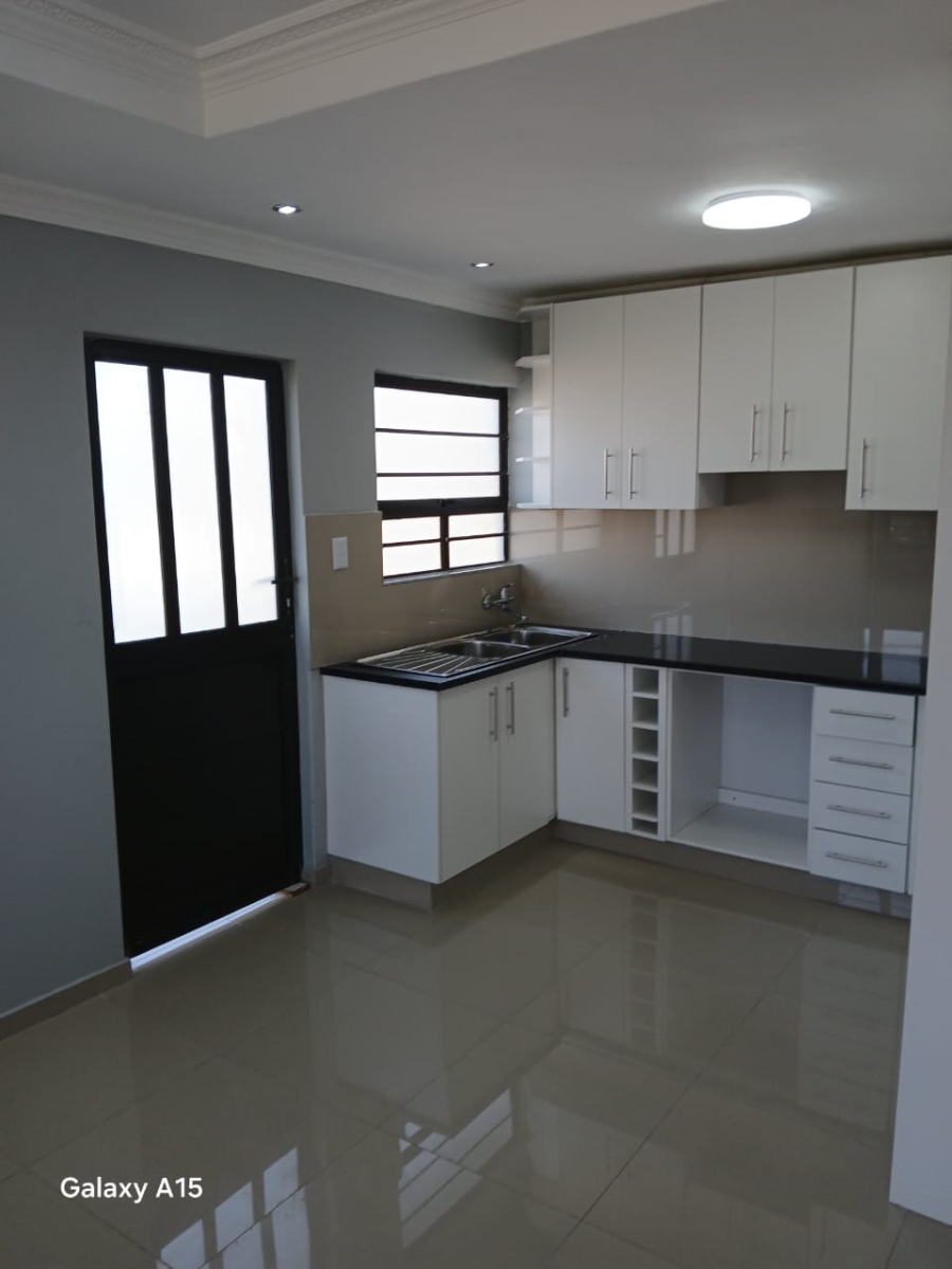 2 Bedroom Property for Sale in Newlands West KwaZulu-Natal