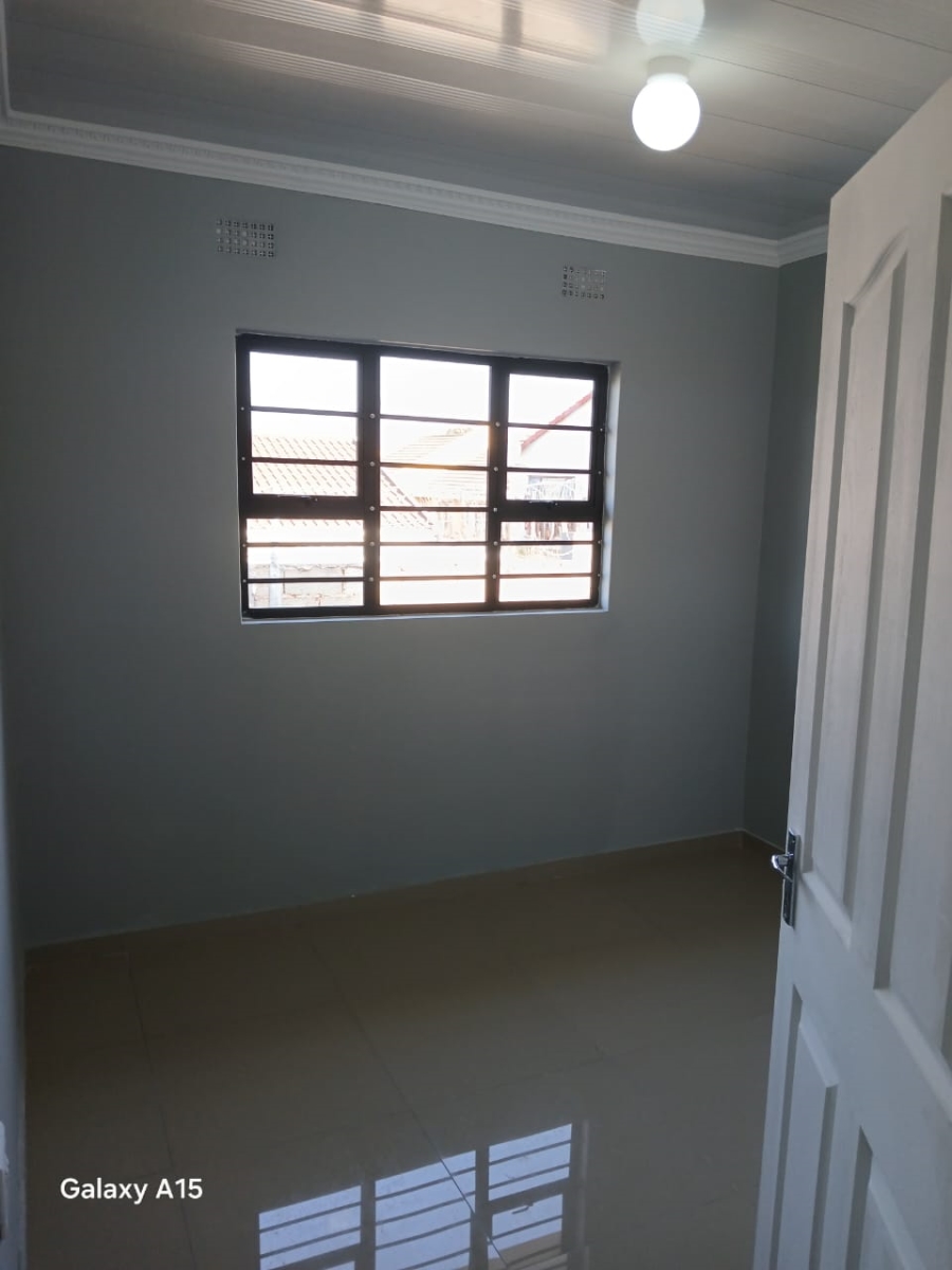 2 Bedroom Property for Sale in Newlands West KwaZulu-Natal