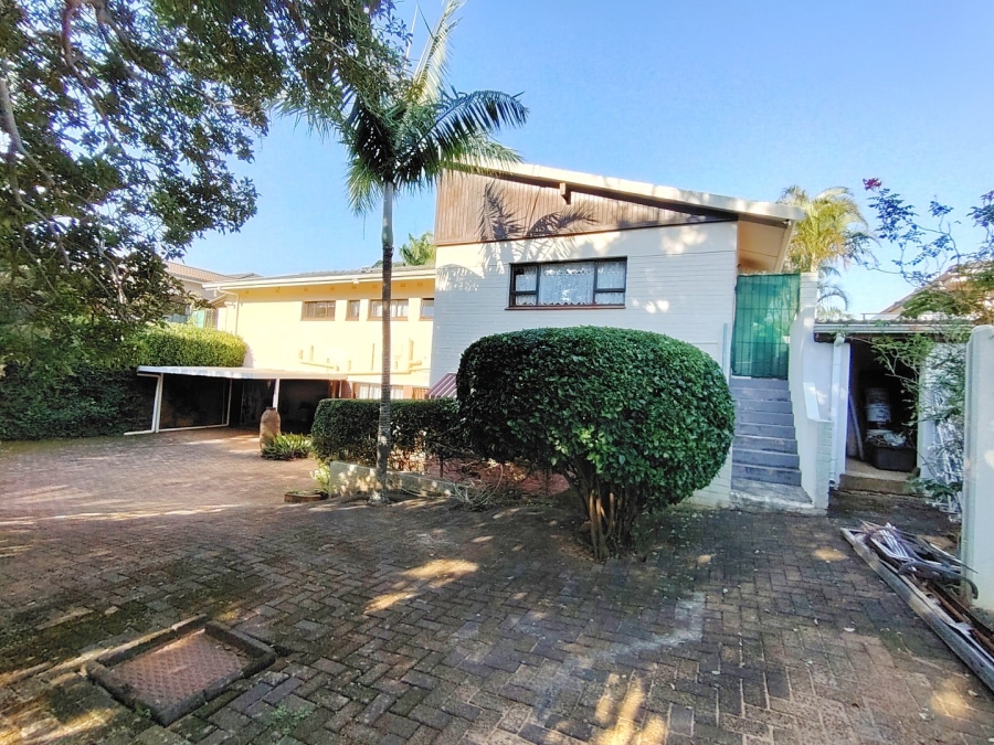 4 Bedroom Property for Sale in St Michaels On Sea KwaZulu-Natal