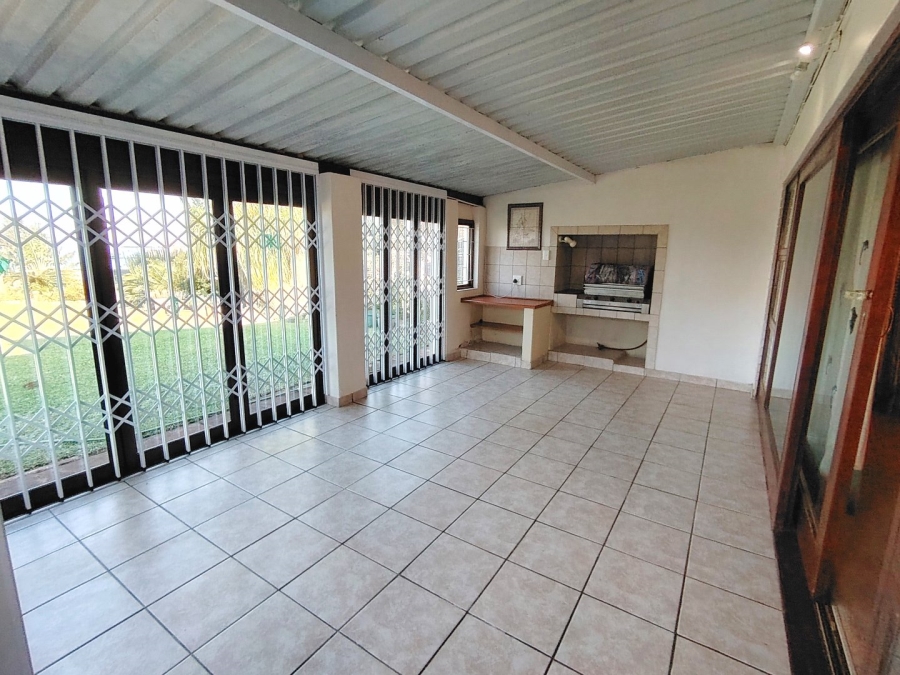 4 Bedroom Property for Sale in St Michaels On Sea KwaZulu-Natal