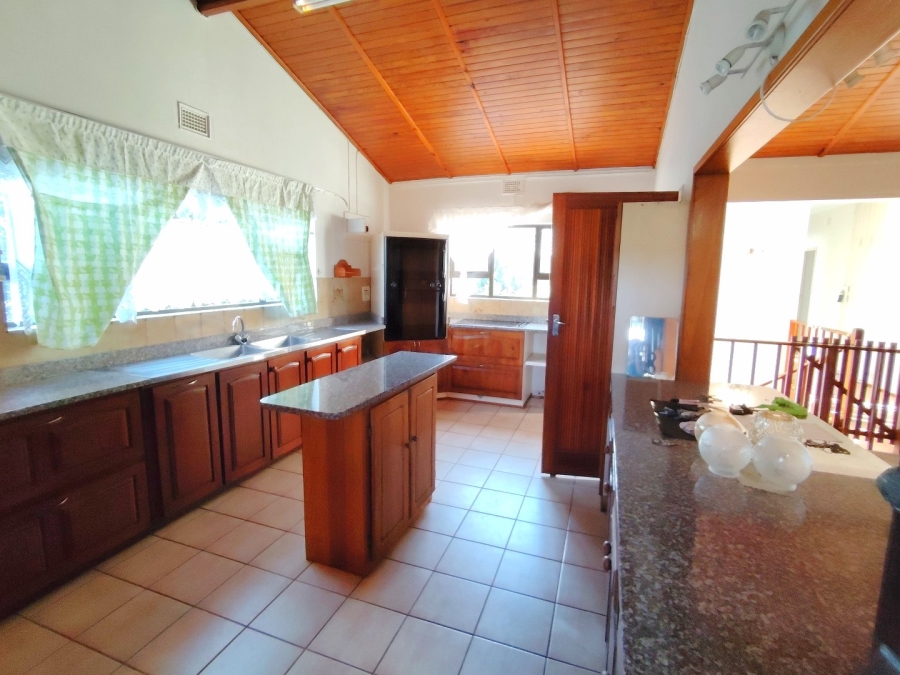 4 Bedroom Property for Sale in St Michaels On Sea KwaZulu-Natal