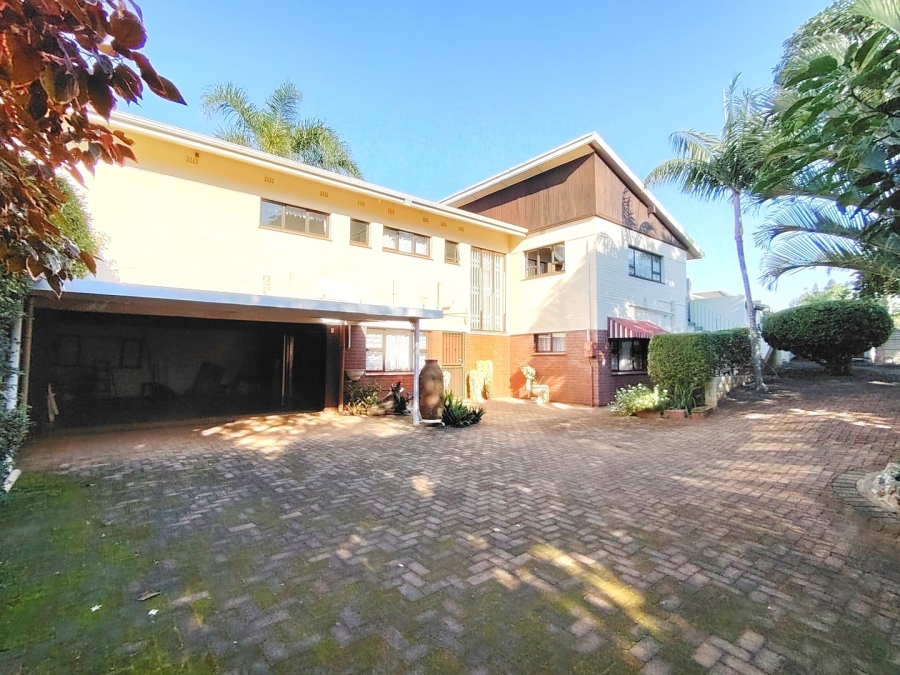 4 Bedroom Property for Sale in St Michaels On Sea KwaZulu-Natal