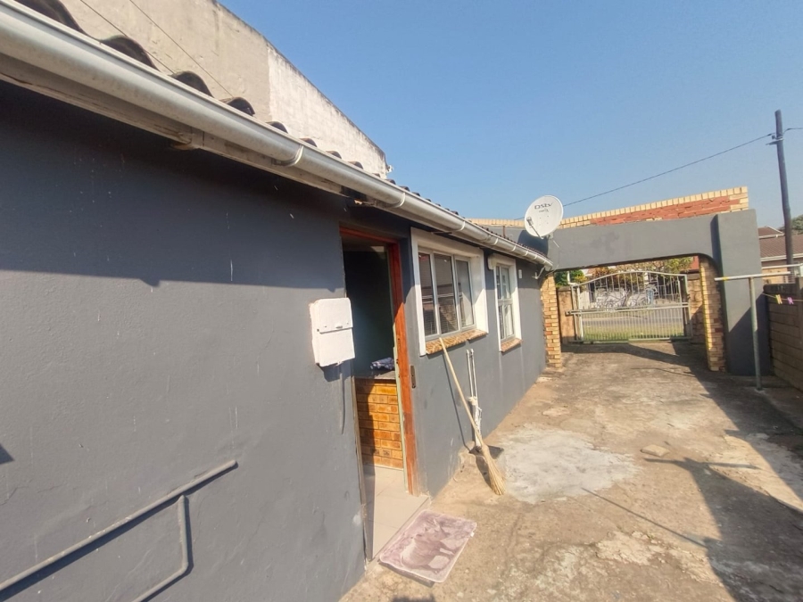 2 Bedroom Property for Sale in Wentworth KwaZulu-Natal