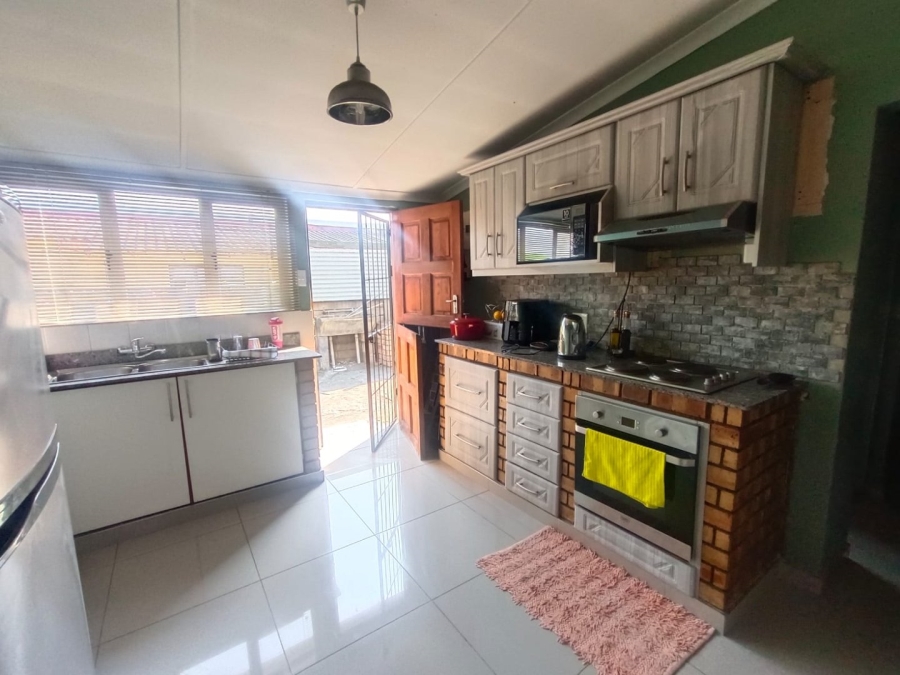 2 Bedroom Property for Sale in Wentworth KwaZulu-Natal