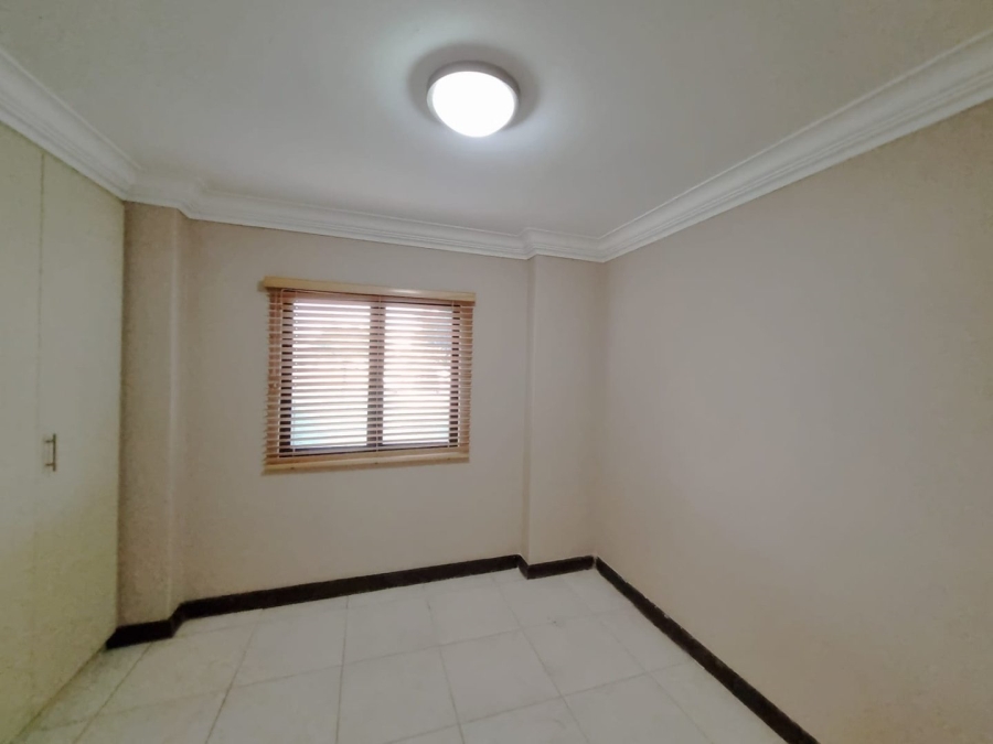 2 Bedroom Property for Sale in Waterways KwaZulu-Natal