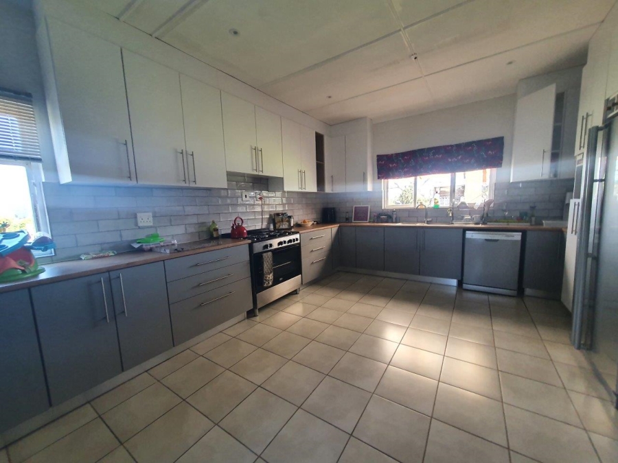 7 Bedroom Property for Sale in Umzumbe KwaZulu-Natal