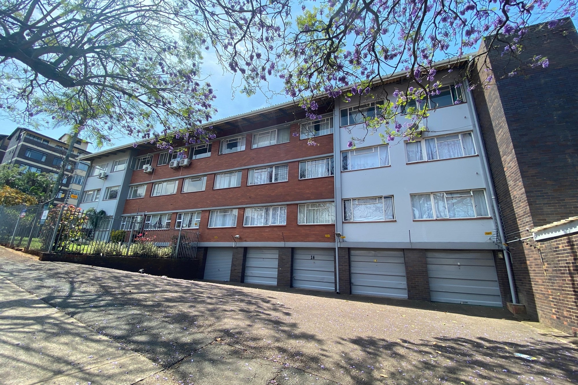 To Let 2 Bedroom Property for Rent in Essenwood KwaZulu-Natal