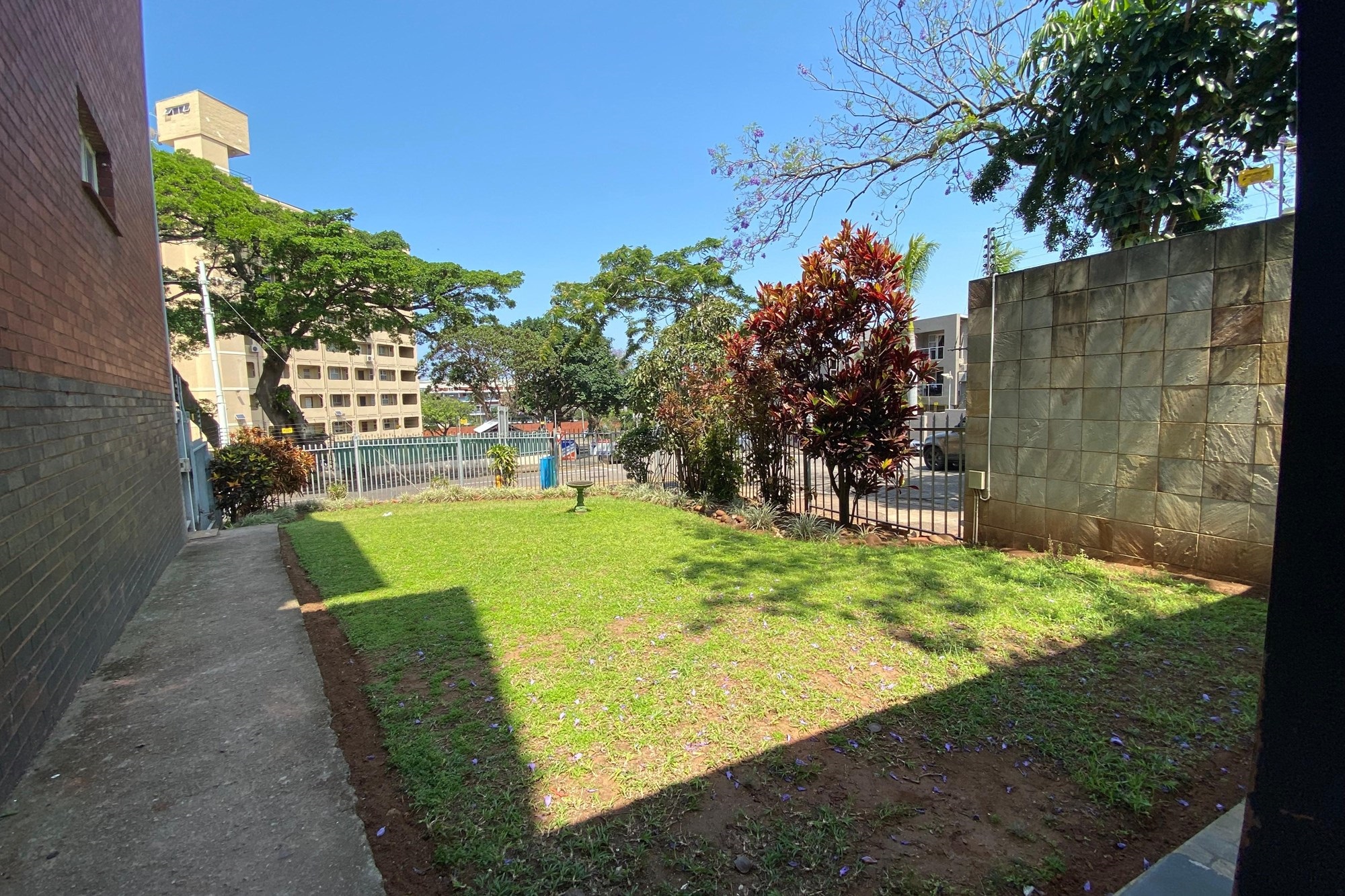 To Let 2 Bedroom Property for Rent in Essenwood KwaZulu-Natal