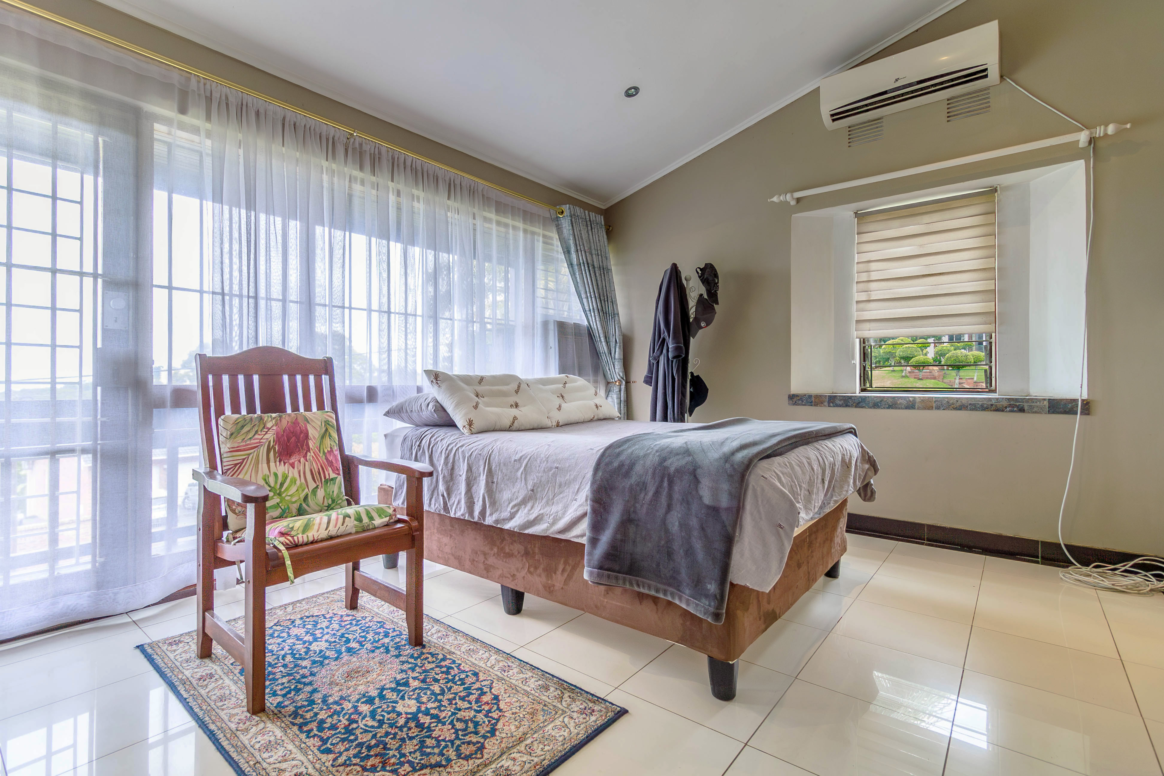 4 Bedroom Property for Sale in Cowies Hill KwaZulu-Natal