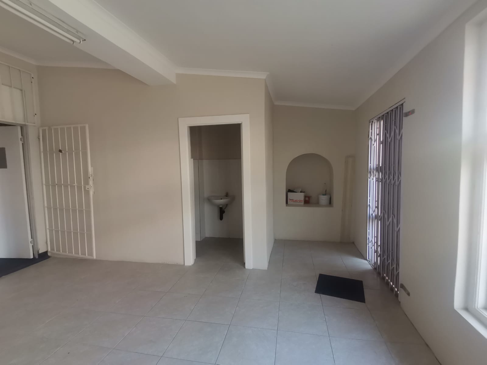 To Let commercial Property for Rent in Glenwood KwaZulu-Natal