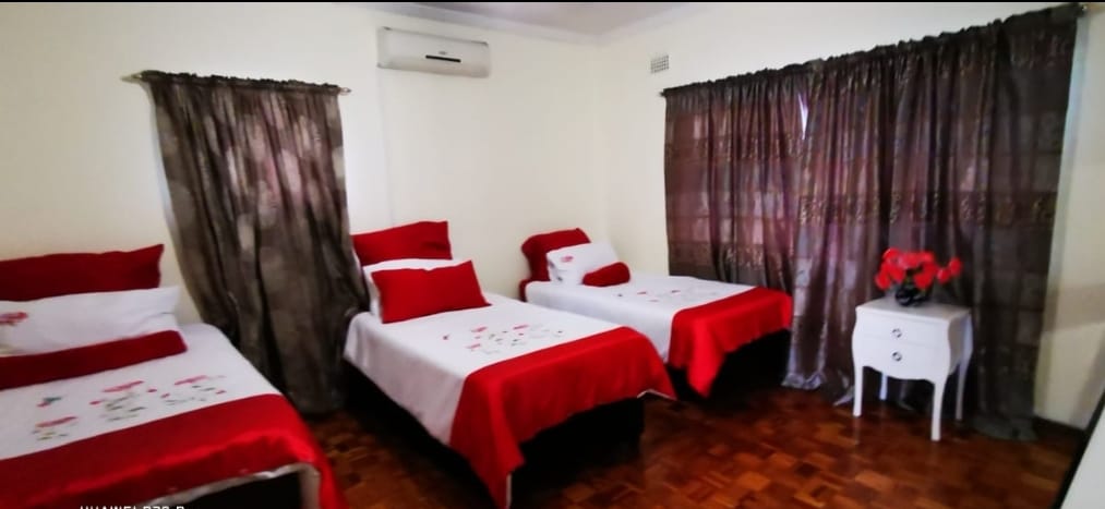 7 Bedroom Property for Sale in Carrington Heights KwaZulu-Natal