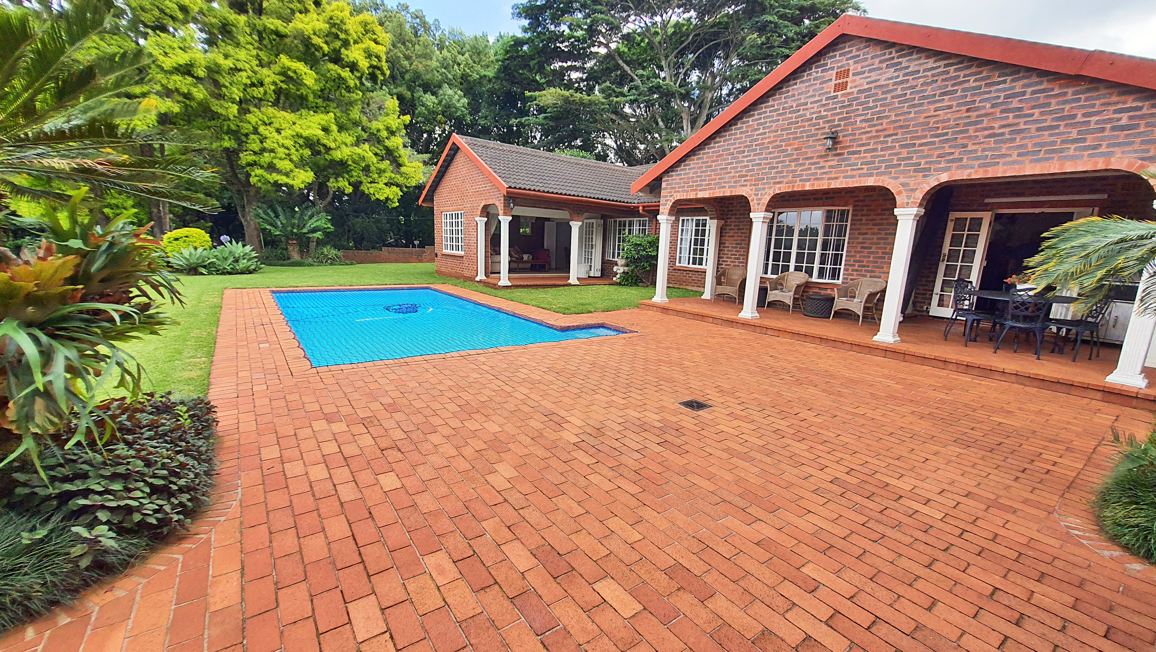 4 Bedroom Property for Sale in Kloof KwaZulu-Natal