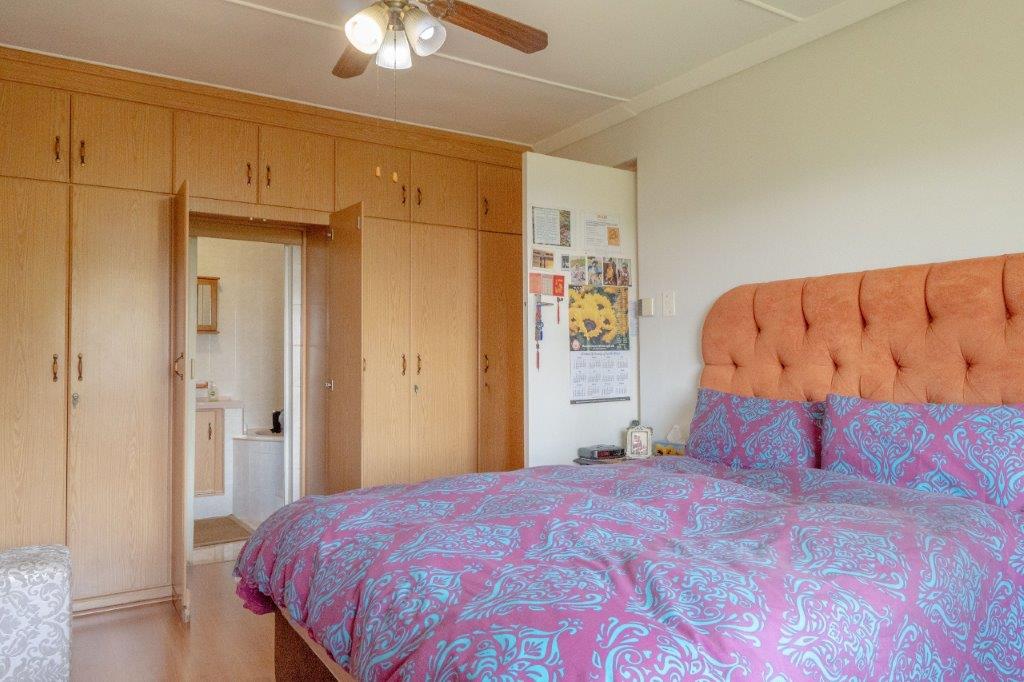 4 Bedroom Property for Sale in Rouken Glen KwaZulu-Natal