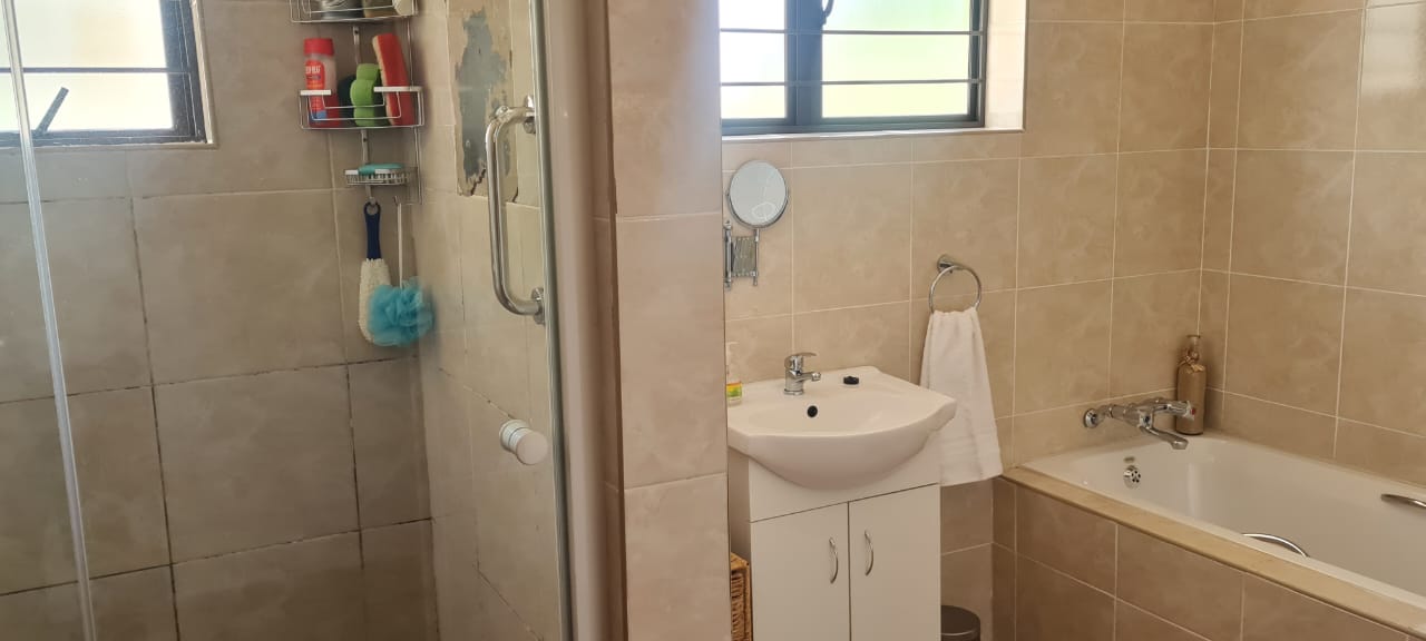 4 Bedroom Property for Sale in Durnacol KwaZulu-Natal