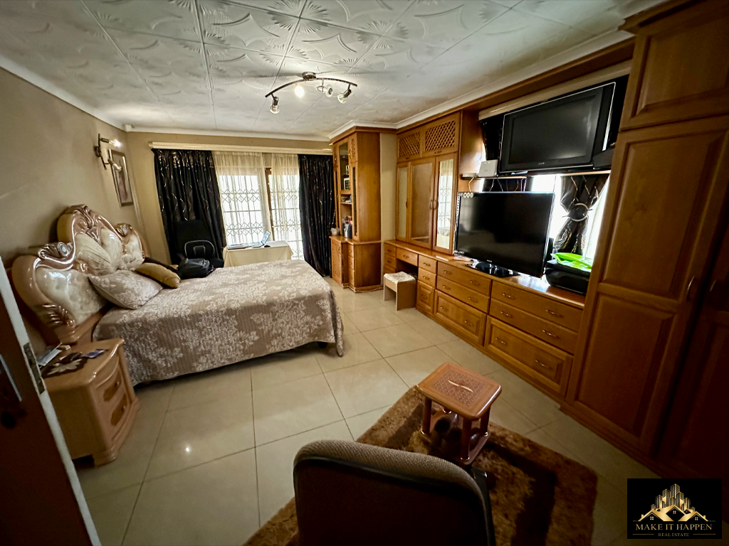 To Let 4 Bedroom Property for Rent in Doonside KwaZulu-Natal
