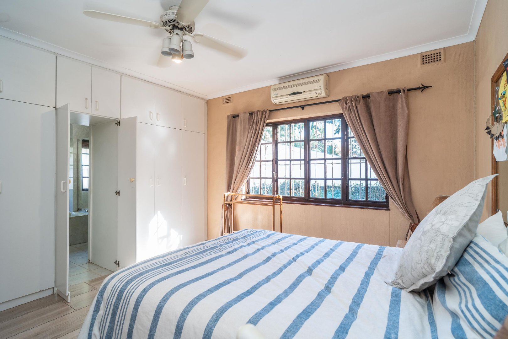 5 Bedroom Property for Sale in Woodside KwaZulu-Natal