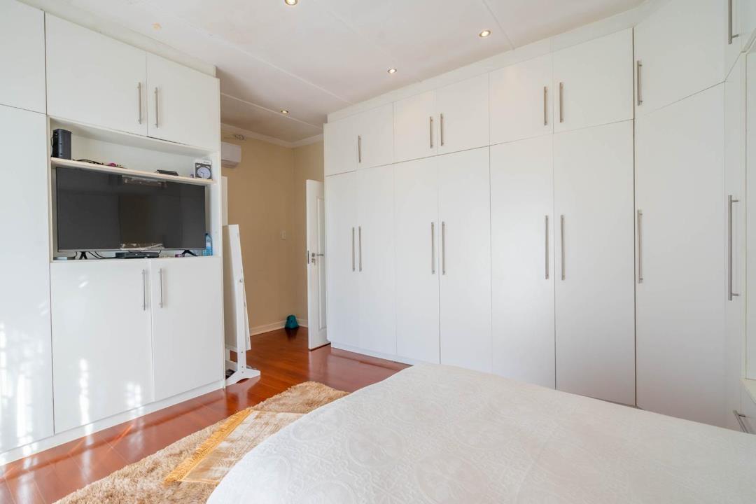 6 Bedroom Property for Sale in Athlone KwaZulu-Natal