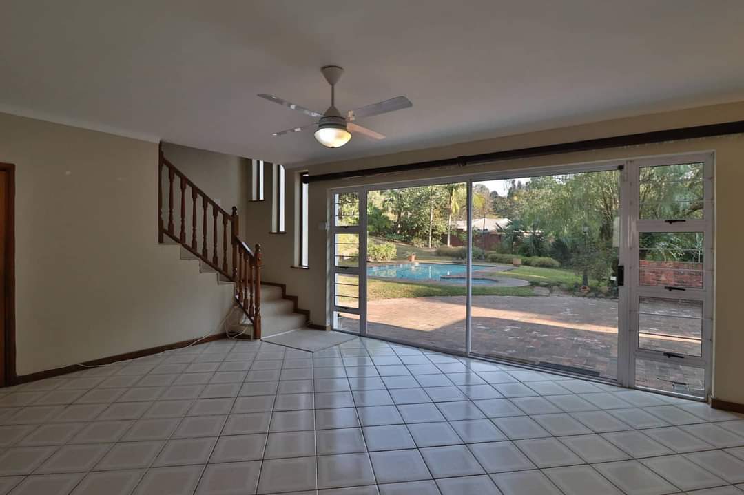 4 Bedroom Property for Sale in Cowies Hill KwaZulu-Natal