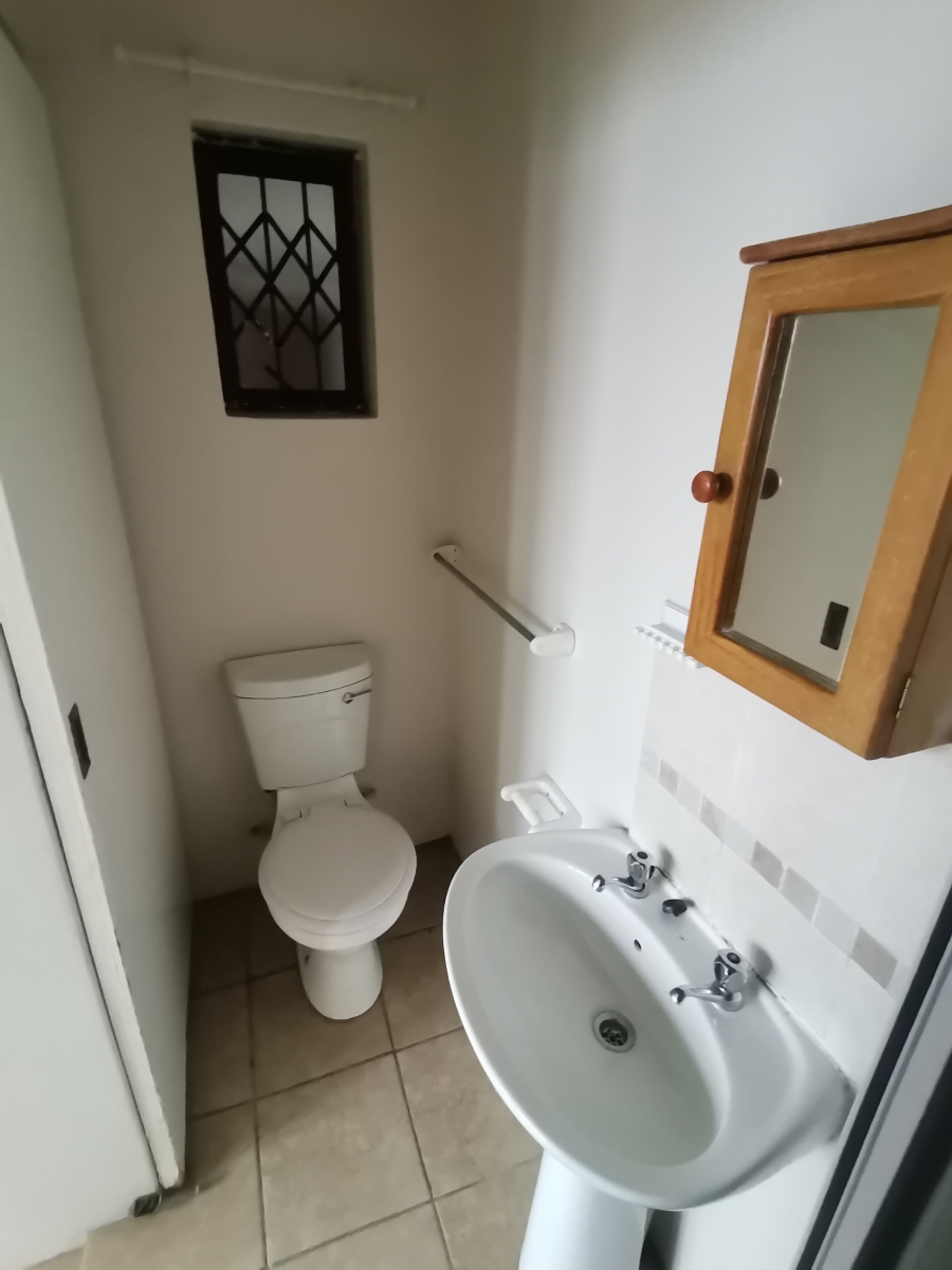 To Let 1 Bedroom Property for Rent in Glenwood KwaZulu-Natal