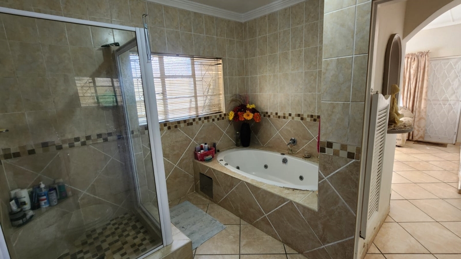 5 Bedroom Property for Sale in Ramsgate KwaZulu-Natal