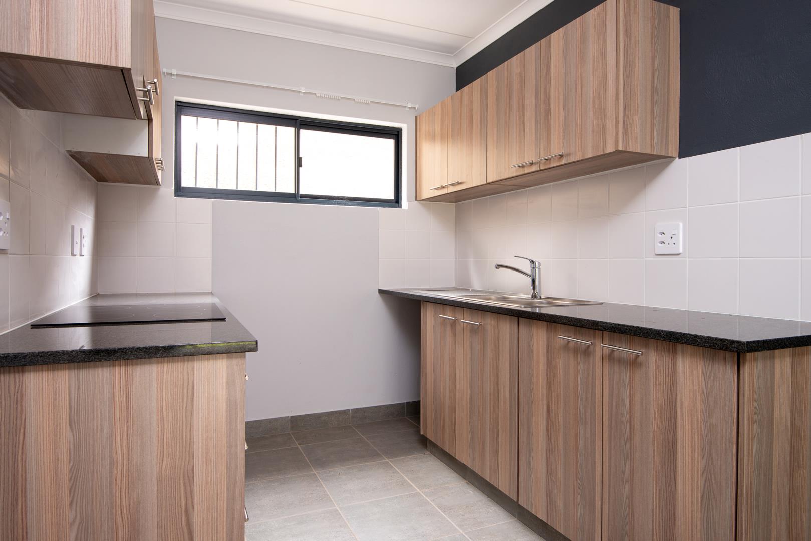 To Let 2 Bedroom Property for Rent in Umbogintwini KwaZulu-Natal