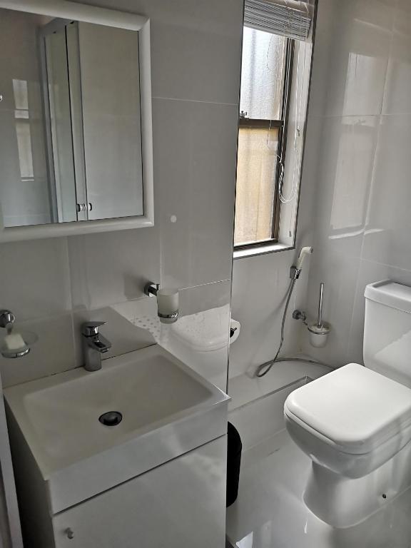 To Let 2 Bedroom Property for Rent in Umhlanga KwaZulu-Natal