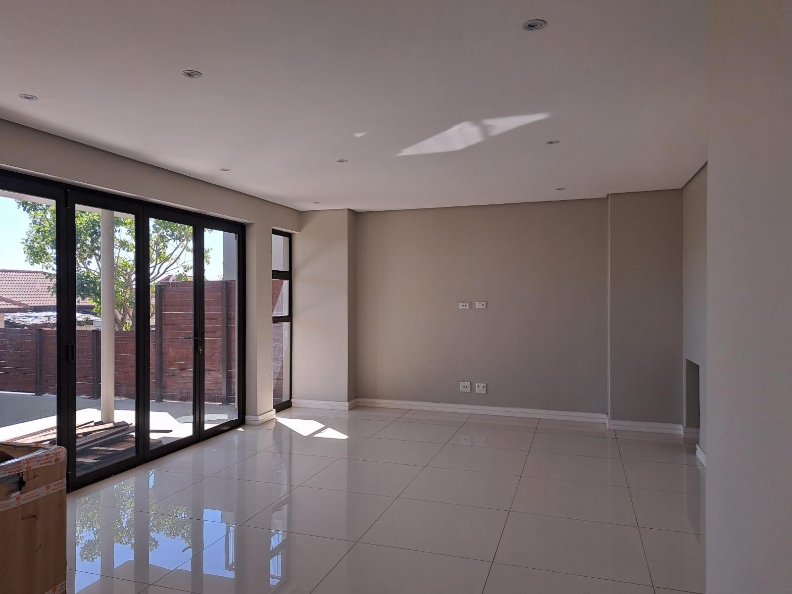 To Let 5 Bedroom Property for Rent in Izinga KwaZulu-Natal