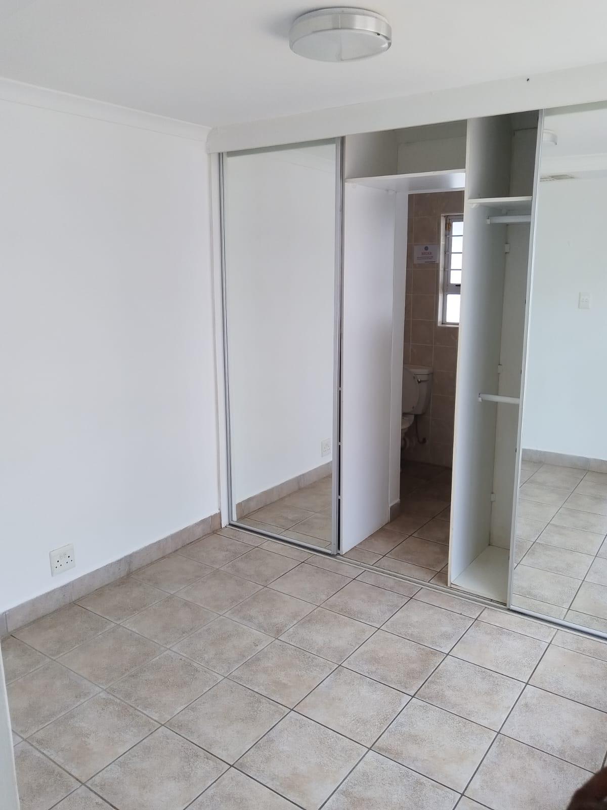 To Let 6 Bedroom Property for Rent in Umhlanga KwaZulu-Natal