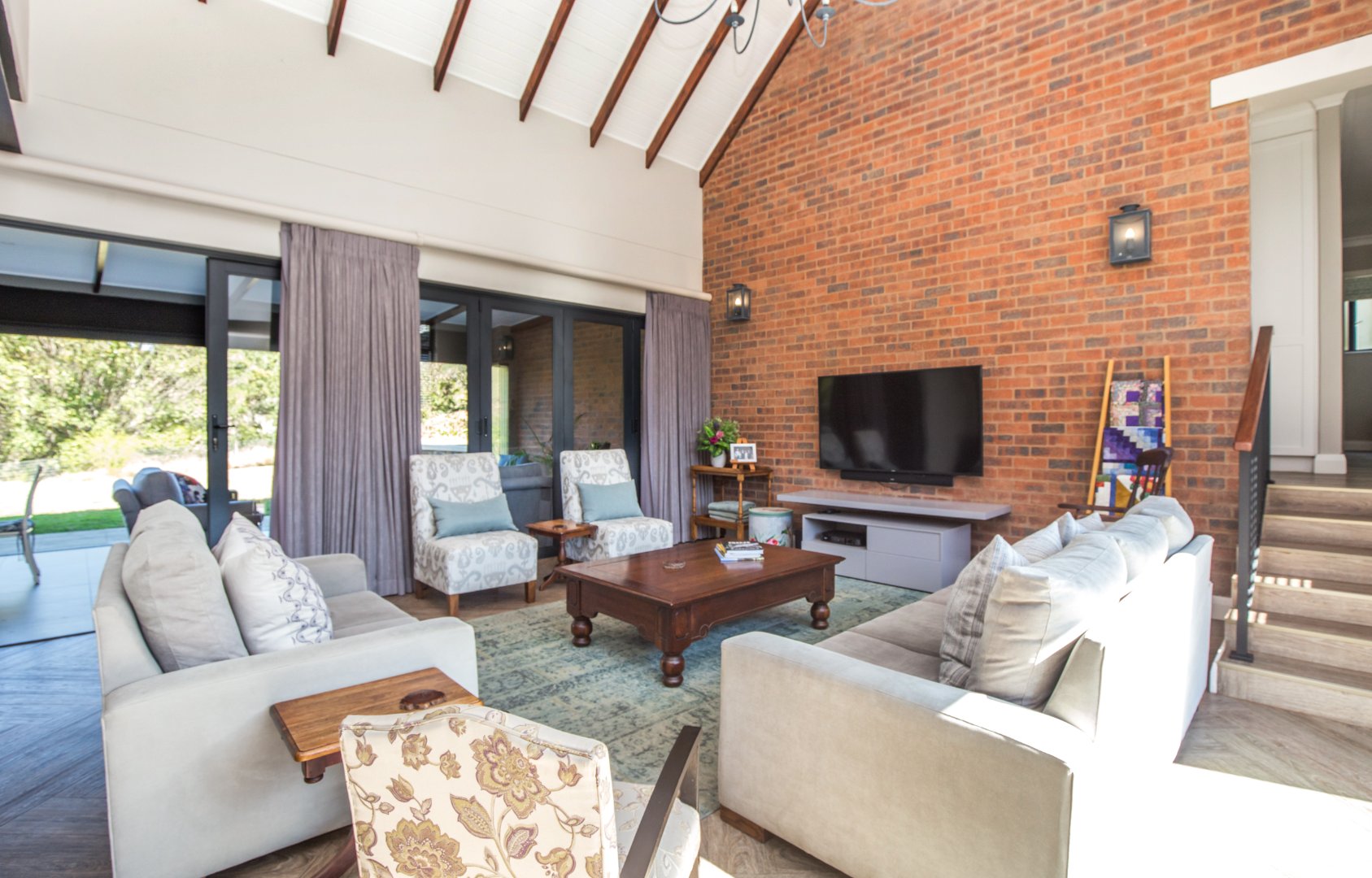5 Bedroom Property for Sale in Cotswold Downs Estates KwaZulu-Natal