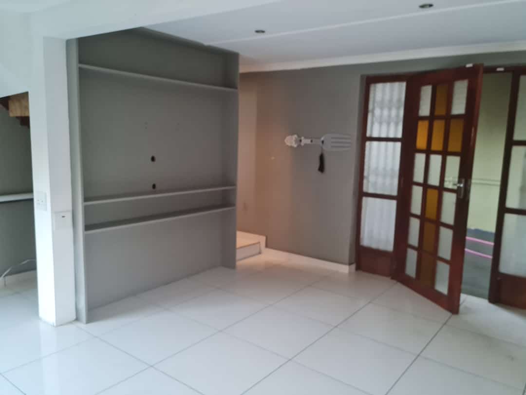 To Let 2 Bedroom Property for Rent in Umhlatuzana KwaZulu-Natal