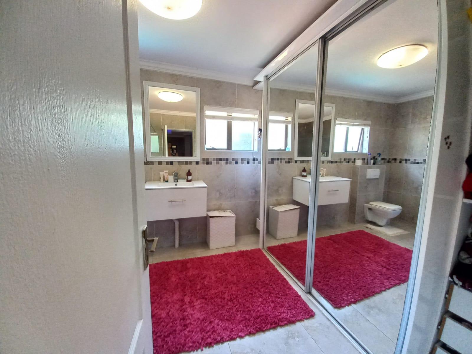 7 Bedroom Property for Sale in Glen Ashley KwaZulu-Natal