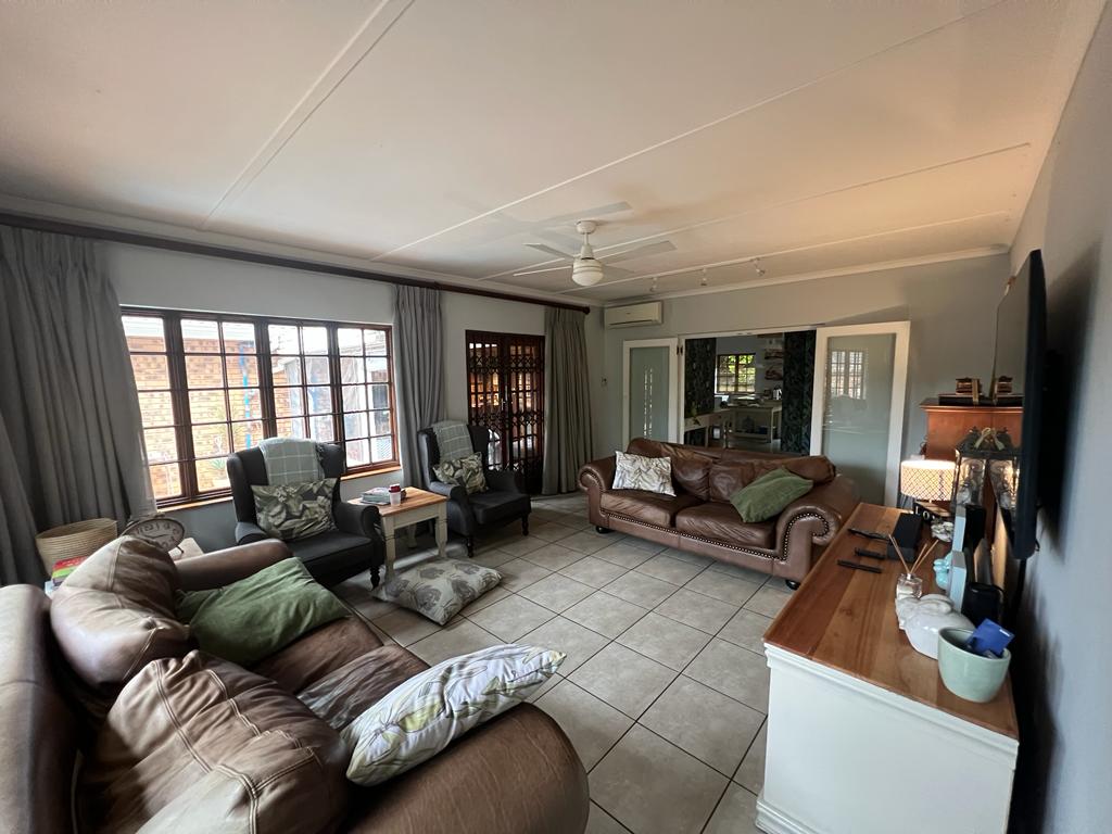 To Let 4 Bedroom Property for Rent in Clarendon KwaZulu-Natal