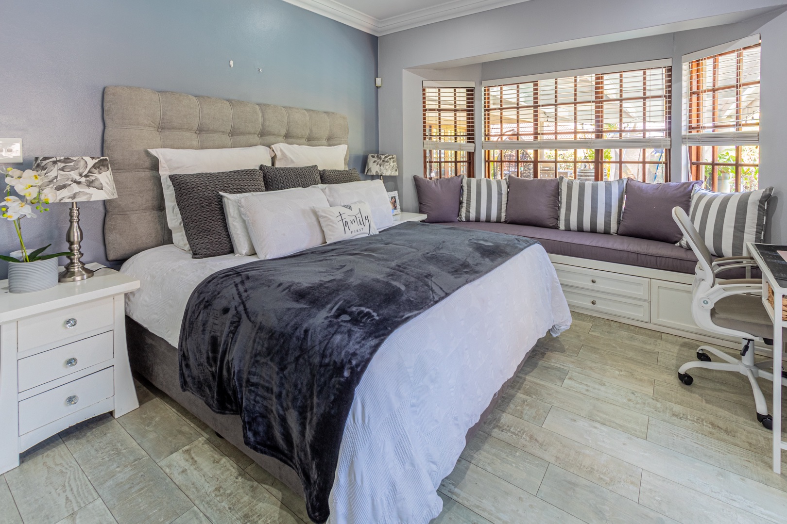 To Let 5 Bedroom Property for Rent in Waterfall KwaZulu-Natal