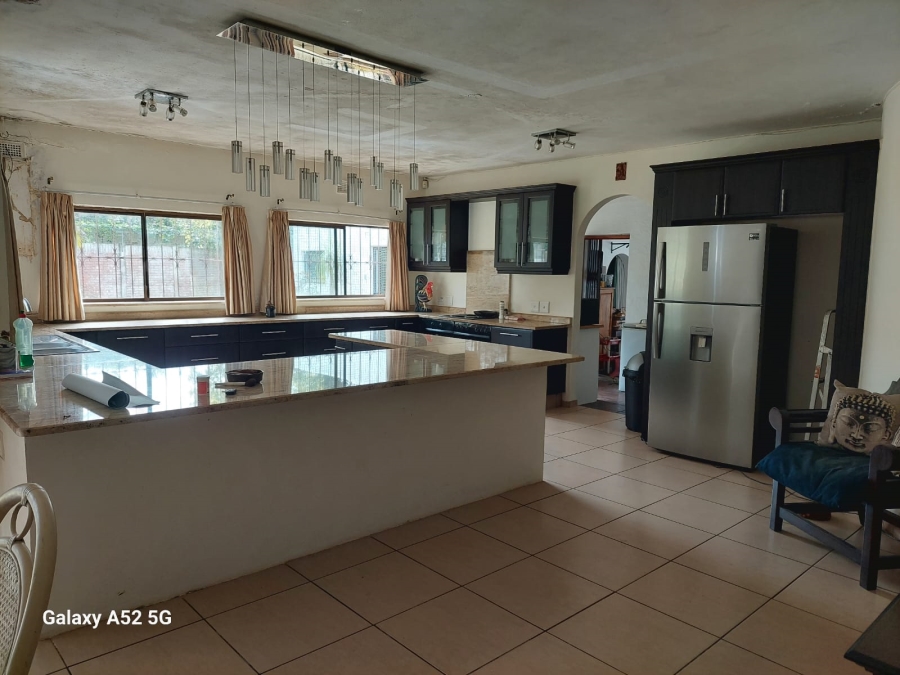 7 Bedroom Property for Sale in Winston Park KwaZulu-Natal