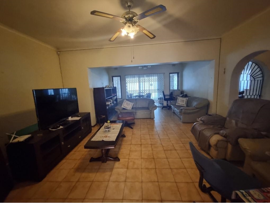 9 Bedroom Property for Sale in Umhlanga KwaZulu-Natal