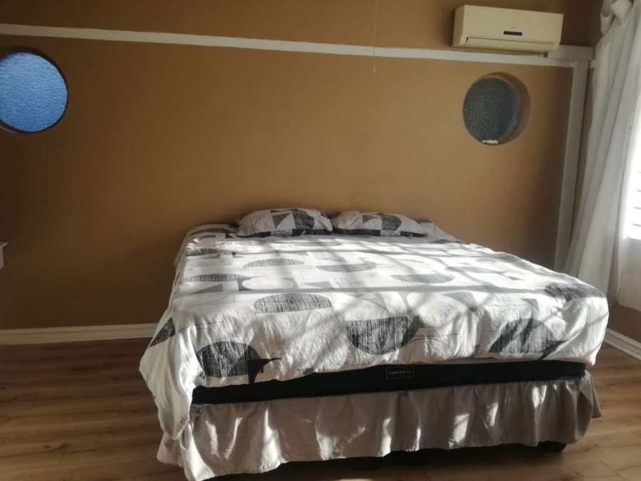 1 Bedroom Property for Sale in Essenwood KwaZulu-Natal