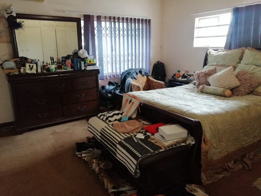 To Let 4 Bedroom Property for Rent in Umbilo KwaZulu-Natal