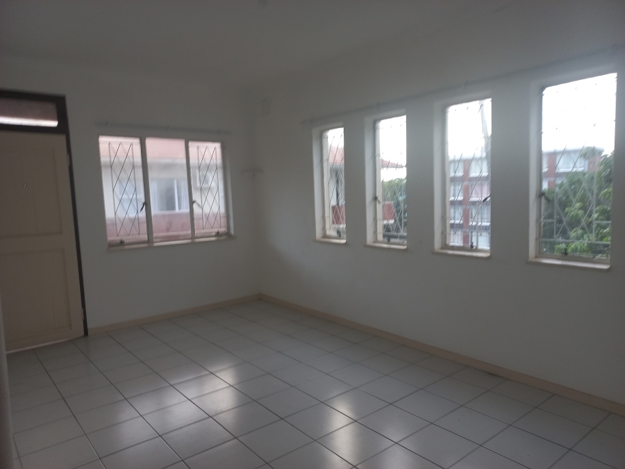 To Let 1 Bedroom Property for Rent in Essenwood KwaZulu-Natal