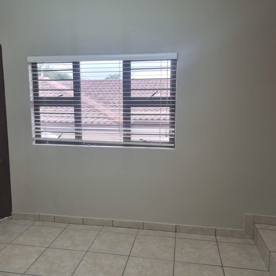 To Let 1 Bedroom Property for Rent in Durban North KwaZulu-Natal