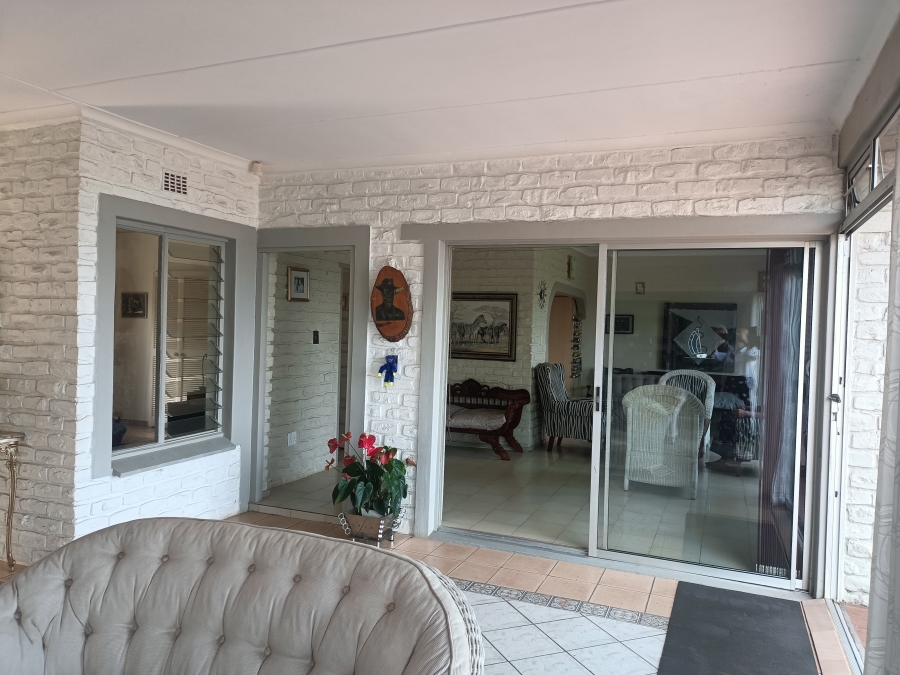 5 Bedroom Property for Sale in Widenham KwaZulu-Natal