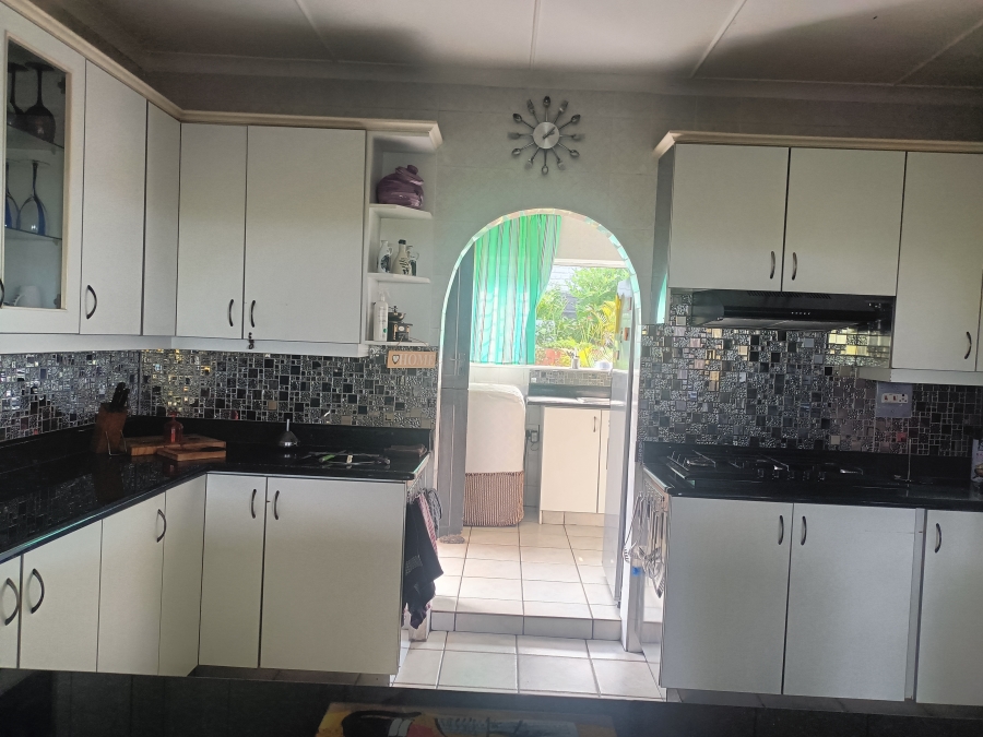 5 Bedroom Property for Sale in Widenham KwaZulu-Natal