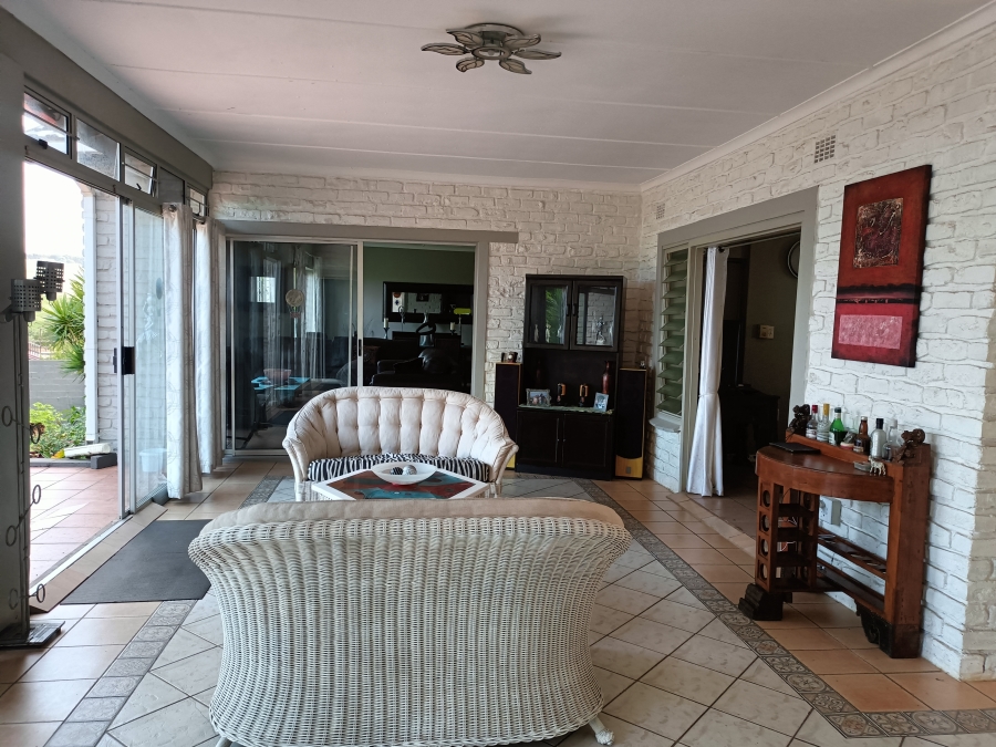 5 Bedroom Property for Sale in Widenham KwaZulu-Natal