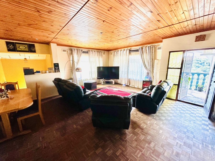 5 Bedroom Property for Sale in Silverglen KwaZulu-Natal